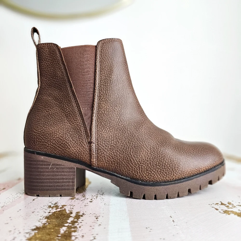 MIA Kids 'Rhoda' Chelsea Brown Boot – Girls Size 6M (Fits Women’s 7.5)